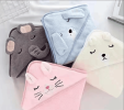 Hooded baby bath towel, made of ultra-soft and absorbent coral fleece, featuring a cute animal hood design. Suitable for newborns